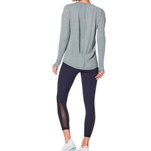 LULULEMON ATHLETICA Meant To Move Long Sleeve Size 6